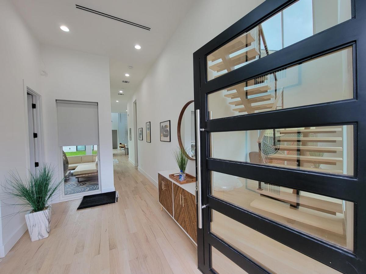 Dallas Luxury Modern House By Dallas Love Airport エクステリア 写真