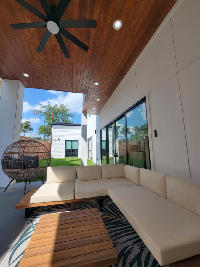 Dallas Luxury Modern House By Dallas Love Airport エクステリア 写真
