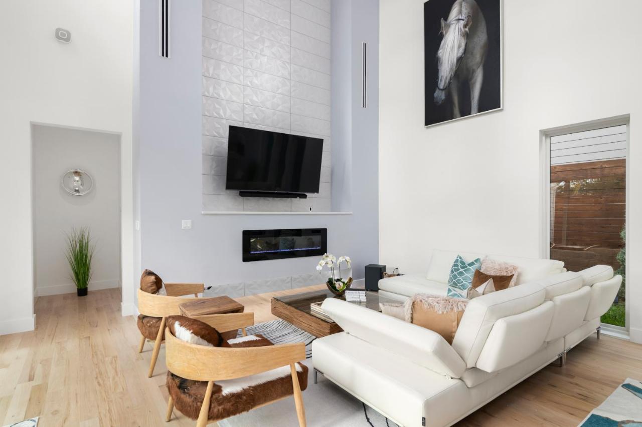 Dallas Luxury Modern House By Dallas Love Airport エクステリア 写真